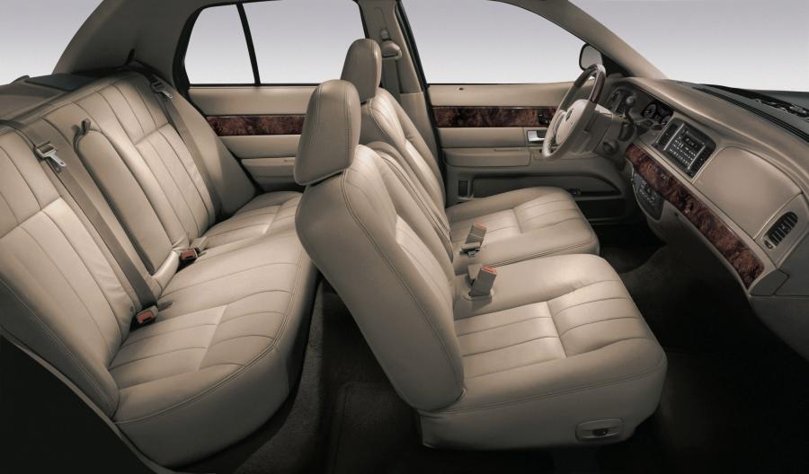  Mercury Grand Marquis 2005 года  (фото 17 из 30)